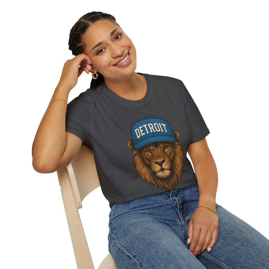 Detroit -Detroit Vs. Everyone- Lions Fan T-Shirt - Lion Mascot